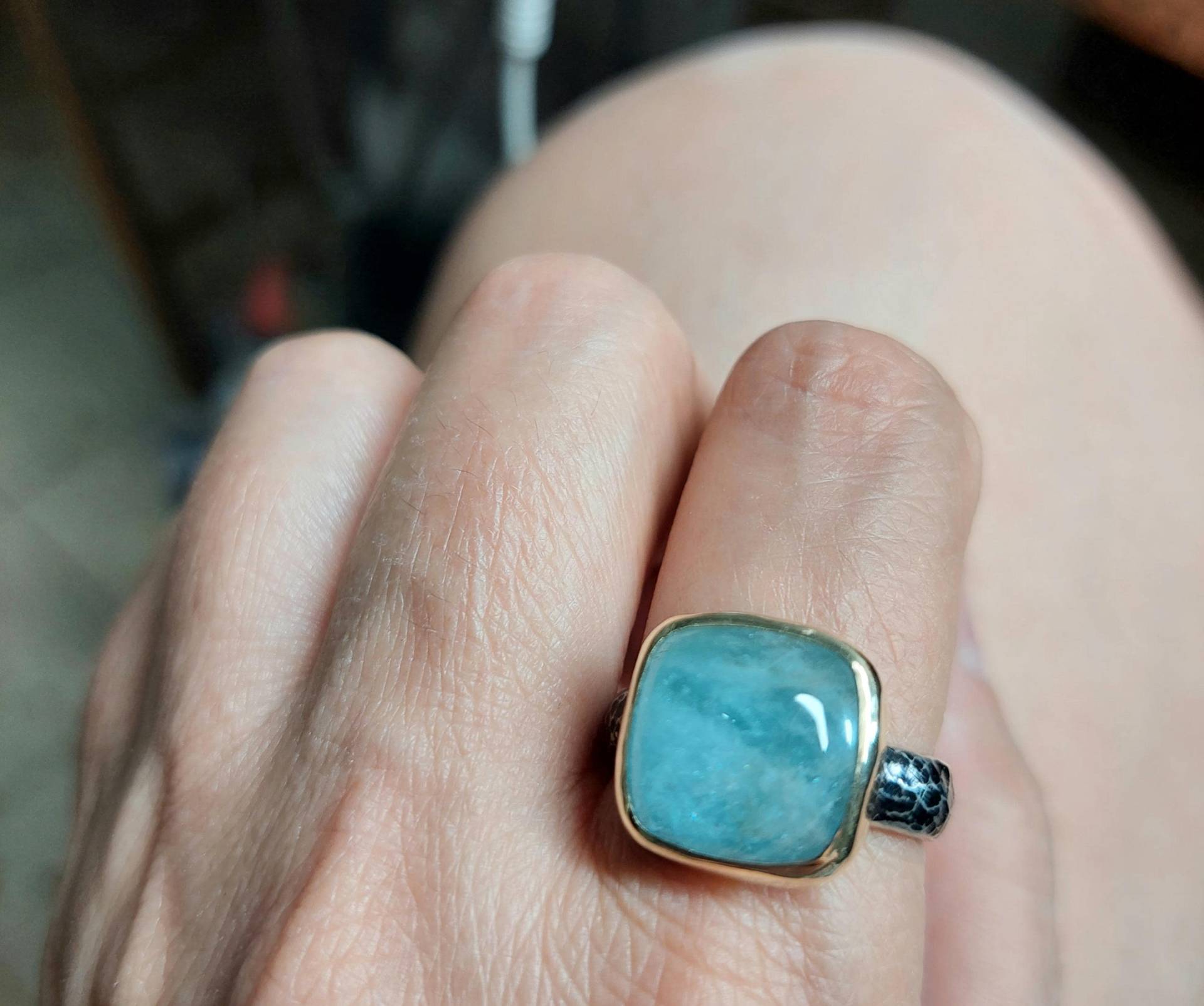 Auf Angebot - Aquamarin, Massiv 14K Gold & Oxidiertes Silber Ring Großer Aquamarin Edelstein Statement Cocktail Made To Order von Ringsland