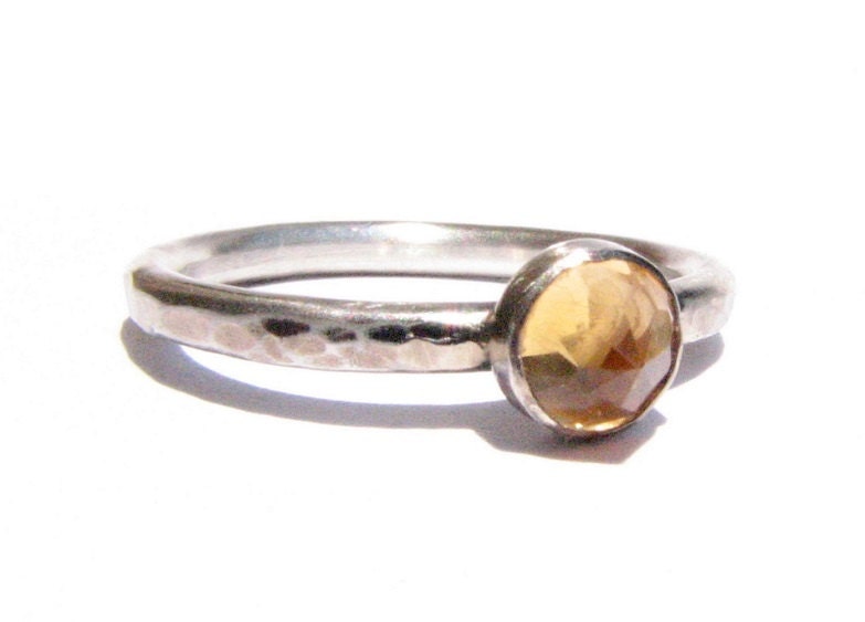 Gelber Citrin & Silber Ring - Rustikaler Made To Order von Ringsland