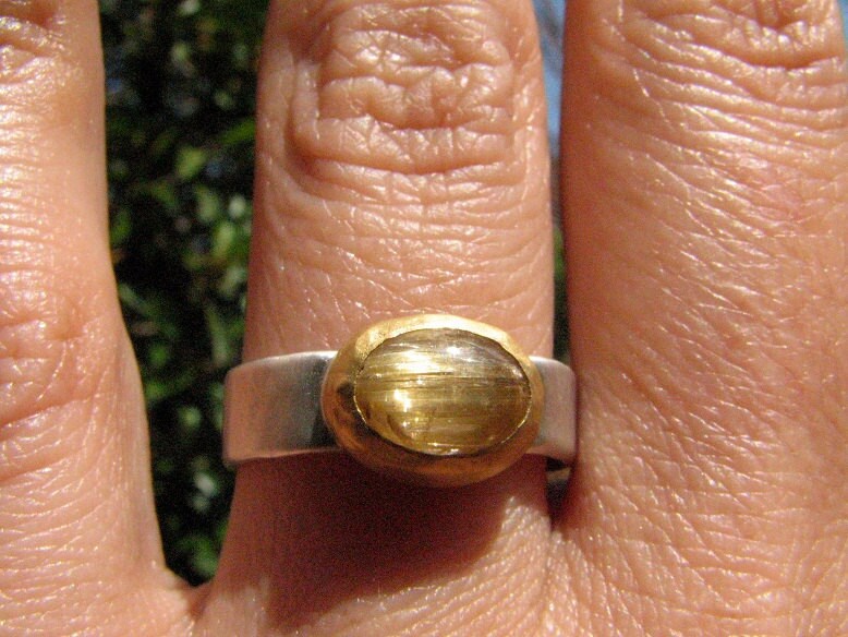 Goldener Rutilquarz, 24 Karat Gold Und Silber Stapelring - Boho Ring Alternative Verlobungsring Made To Order von Ringsland