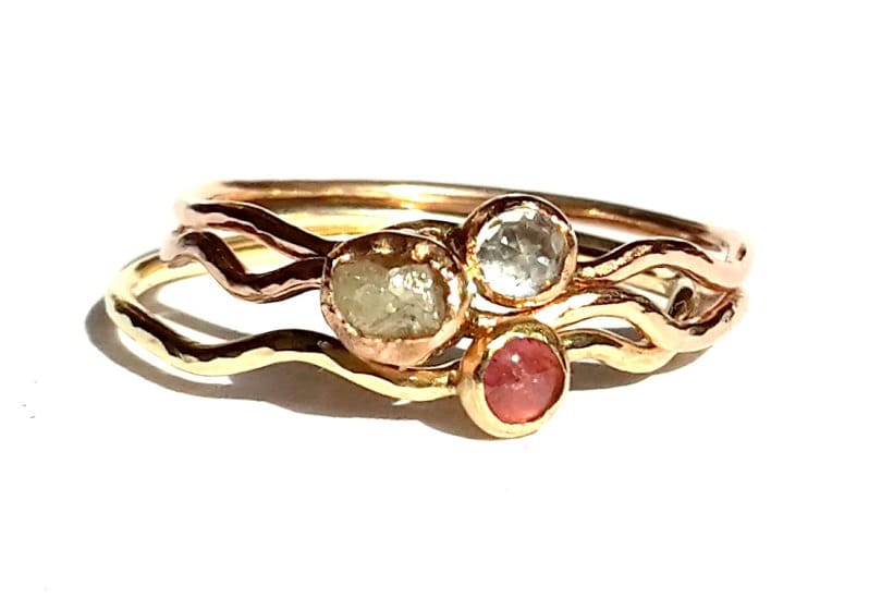 Set Von 3 Ringen-Gewellte Ringe-Solid 14K Rose Und Gelb Gold Ringe-Rohdiamant Ring-Rosa Turmalin-Dünn Ring-stapelbare Ringe-Made To Order von Ringsland