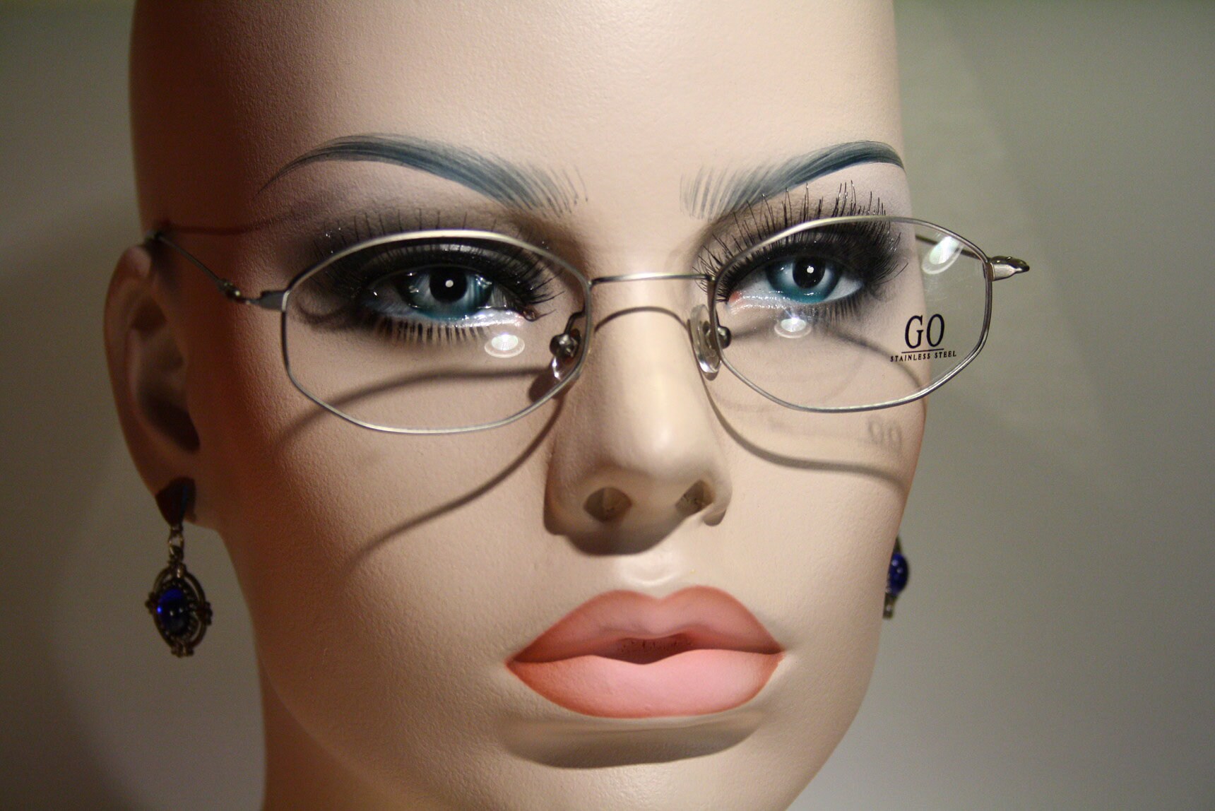 Oktagonal Gunmetall Go Eyewear Ungetragen Eckig Leicht Halb Matt Vintage 1990Er Unisex Brillen Brillenfassungen Size Large Oktagonal Gunmetall Go Eyewear Ungetragen Eckig Leicht Halb Matt Vintage 1990Er Unisex Brillen Brillenfassungen Size Large von RipVanW