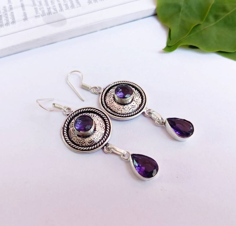 Facettierte Amethyst Handgemachte Ohrringedangle Drops Ohrringeboho Ohrringegeschenk Für Sie von Rishijewelrycreation
