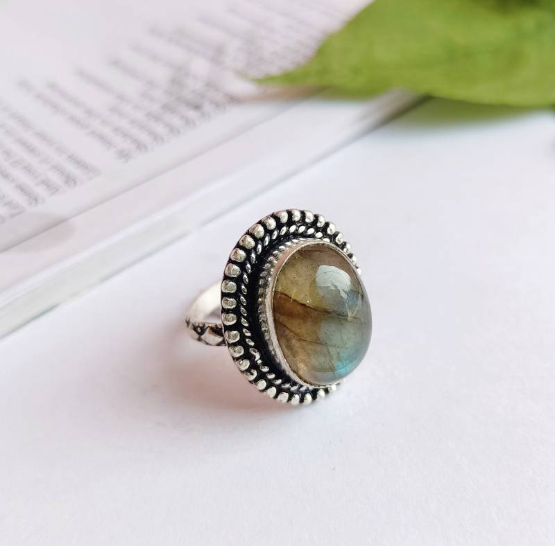 Labradorit Edelstein Ringstatement Ringgoldener Ringlabradorit Ringsterling Silber Vergoldet Ringgeschenkideen von Rishijewelrycreation