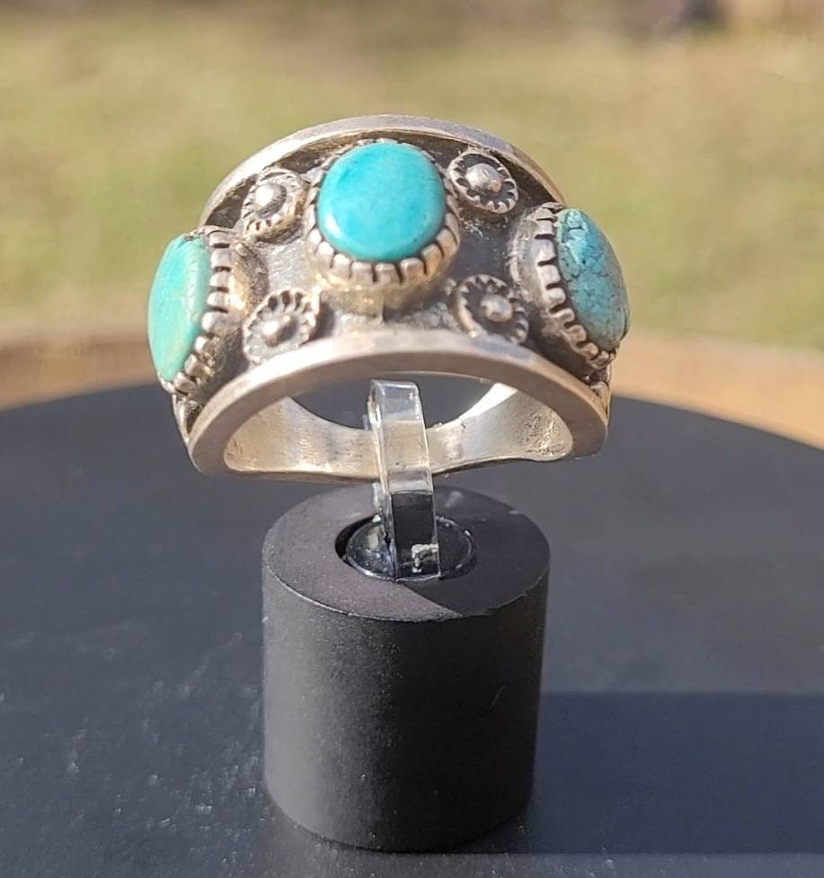 Moderner 3 Stein Ring Moderner 3 Stein Ring von RisingThunderJewelry