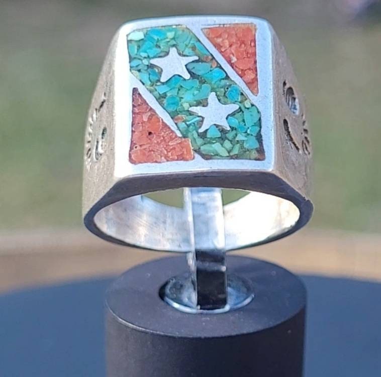 Vintage Koralle & Türkis Inlay Ring von RisingThunderJewelry