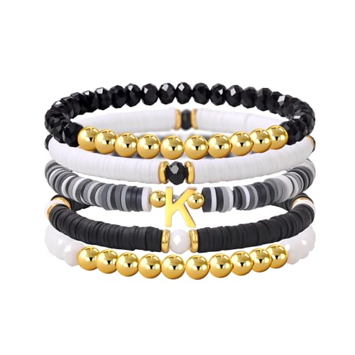 Risyfjew Initialen-Armband für Damen, personalisierbar, mit Perlen aus Ton besetzt, zierlicher Buchstabe, Gold, Charms, Surfer, Heishi, trendiges, stapelbares Armband, Boho-Schmuck, Geschenke, 19cm von Risyfjew