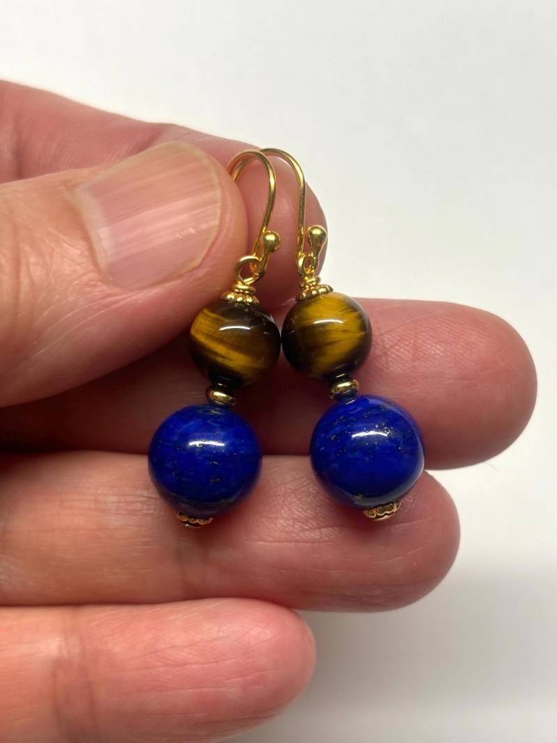 Lapislazuli Ohrringe, Tigerauge Blaue Und Braune Echte Perle Perlenohrringe Lapislazuli Ohrringe, Tigerauge Blaue Und Braune Echte Perle Perlenohrringe von RitaCollection
