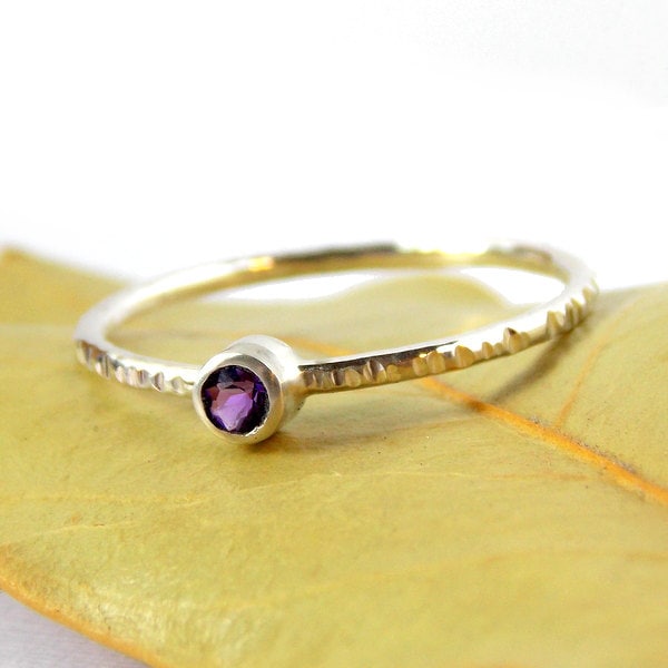 Sterling Silber Geschlüpft Birthstone Ring Linie Strukturiertstapeln Ring Sterling Silber Geschlüpft Birthstone Ring Linie Strukturiertstapeln Ring von RitoOriginals