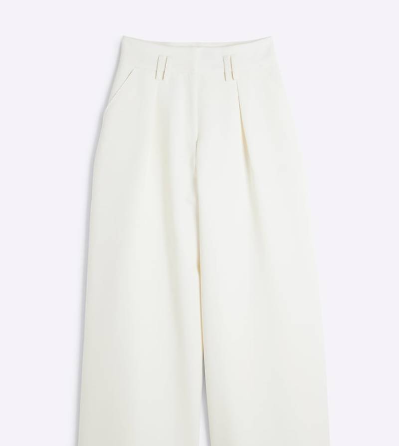 River Island Petite - Hose in Cremeweiß mit hohem Bund und weitem Bein von River Island Petite