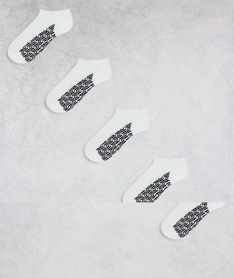 River Island - 5er-Pack gerippte Sneaker-Socken in Weiß mit Monogramm von River Island