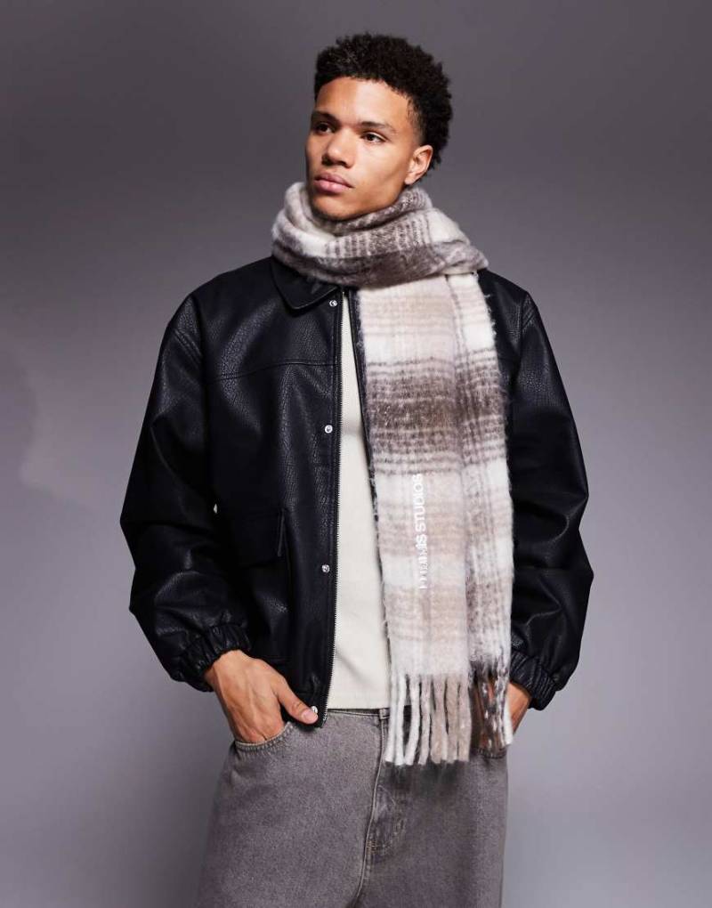 River Island - Angerauter Schal in Braun mit Karomuster-Brown von River Island