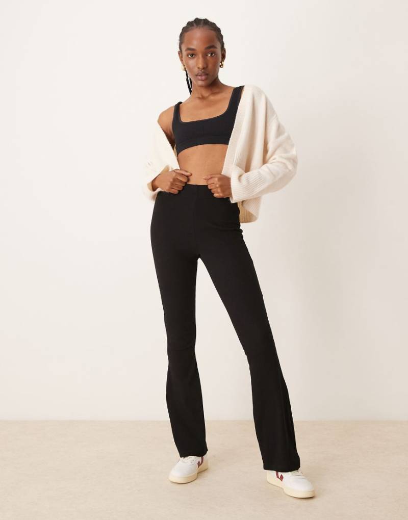 River Island - Ausgestellte, gerippte Leggings in Schwarz von River Island