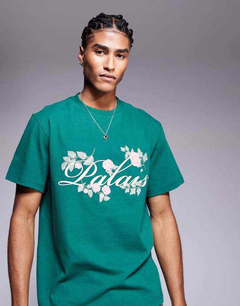 River Island - Besticktes Oversize-T-Shirt in Grün mit „Palais"-Print von River Island