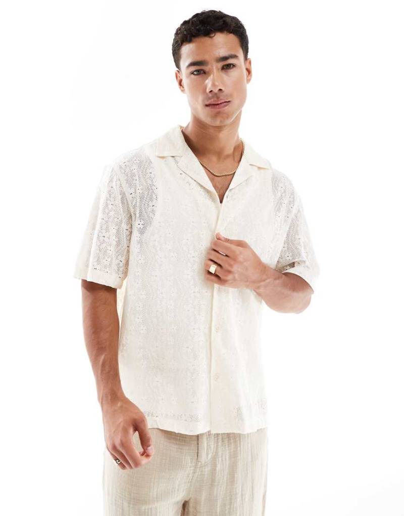 River Island - Boxy-Fit-Hemd aus Häkelstoff in Ecru-Weiß von River Island