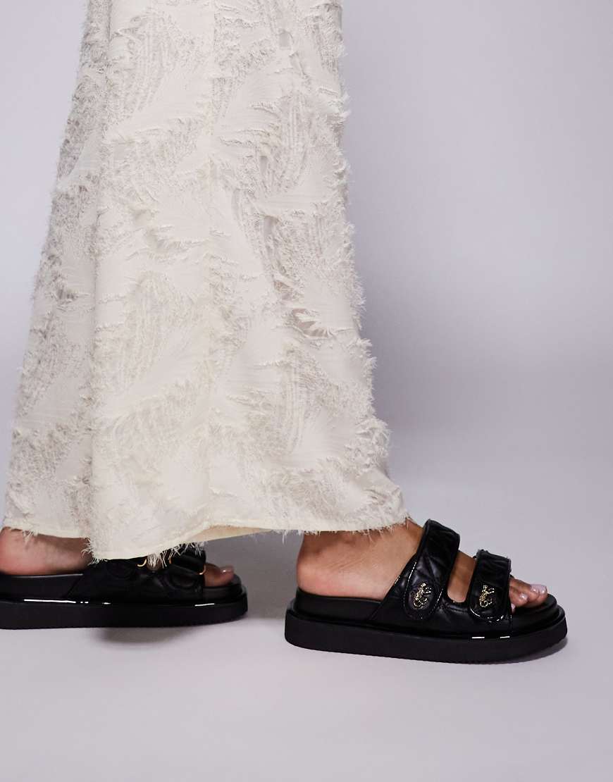 River Island - Dad-Sandalen in Schwarz mit Steppmuster von River Island