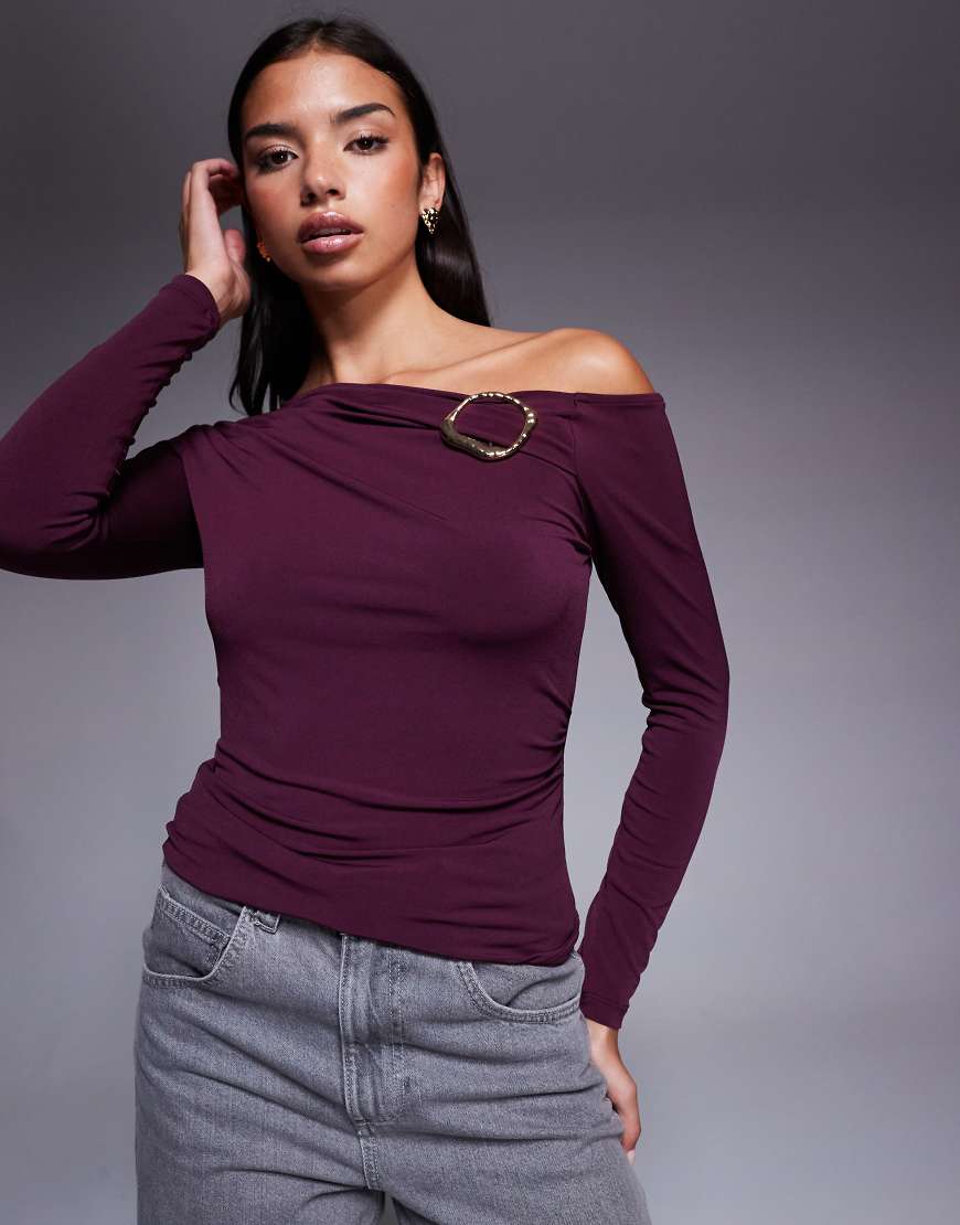 River Island - Drapiertes, asymmetrisches Oberteil in Burgunderrot von River Island