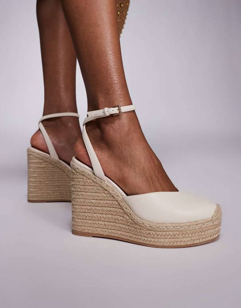 River Island - Espadrilles in Creme mit Keilabsatz-Weiß von River Island