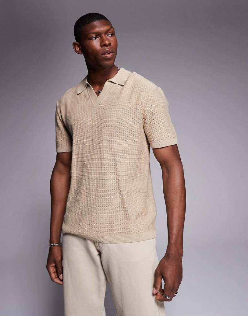 River Island - Feinstrick-Polohemd in Steinbeige mit offenem Kragen-Neutral von River Island