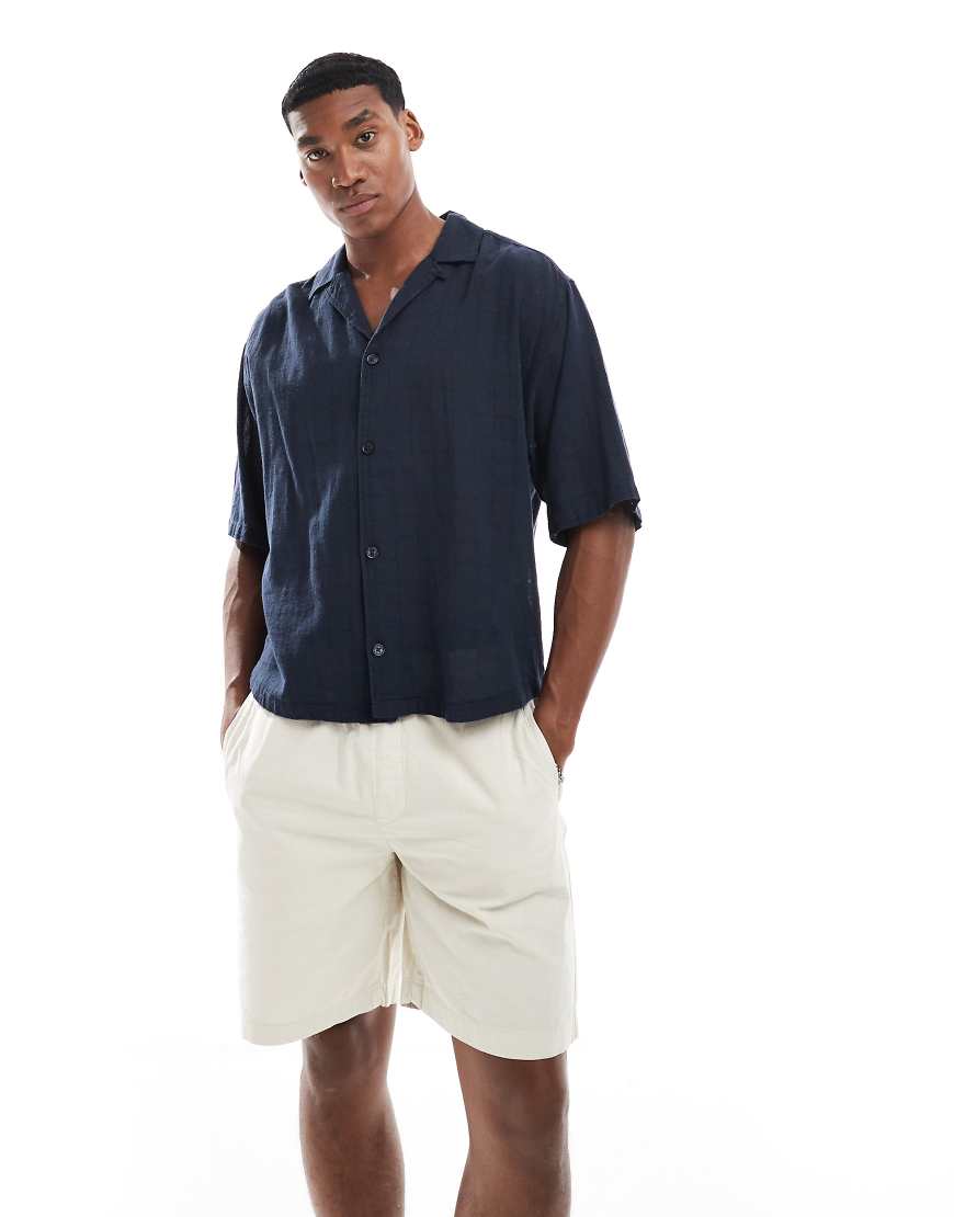 River Island - Funktionale Shorts in Steinbeige mit elastischem Bund-Neutral River Island - Funktionale Shorts in Steinbeige mit elastischem Bund-Neutral von River Island