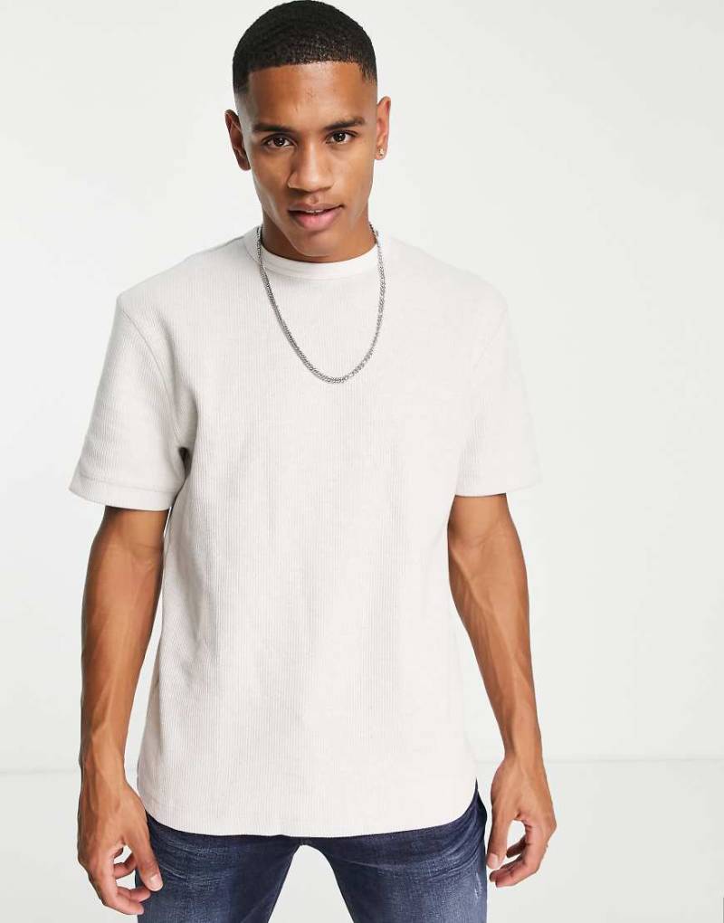 River Island - Geripptes T-Shirt in Grau von River Island