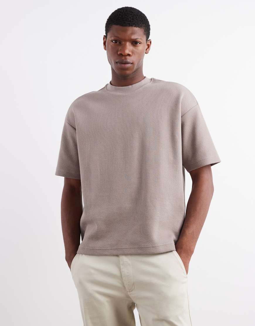 River Island - Geripptes T-Shirt in dunklem Steingrau mit regulärem Schnitt-Neutral von River Island