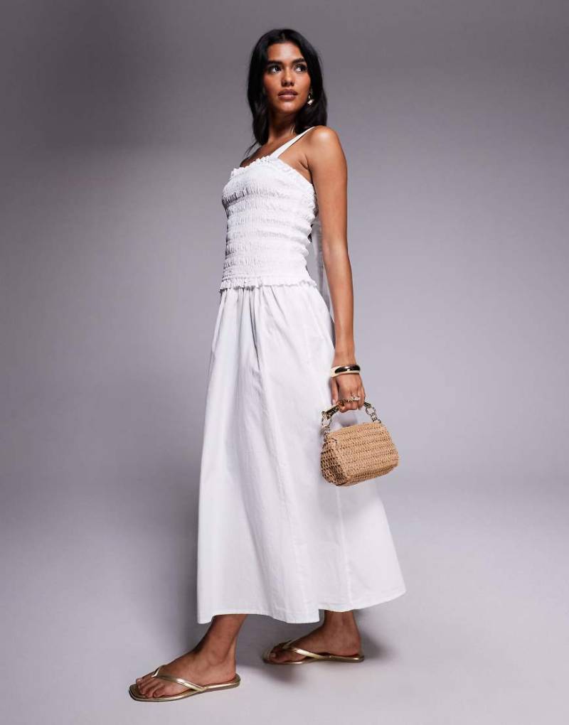 River Island - Gesmoktes Midikleid in Weiß von River Island