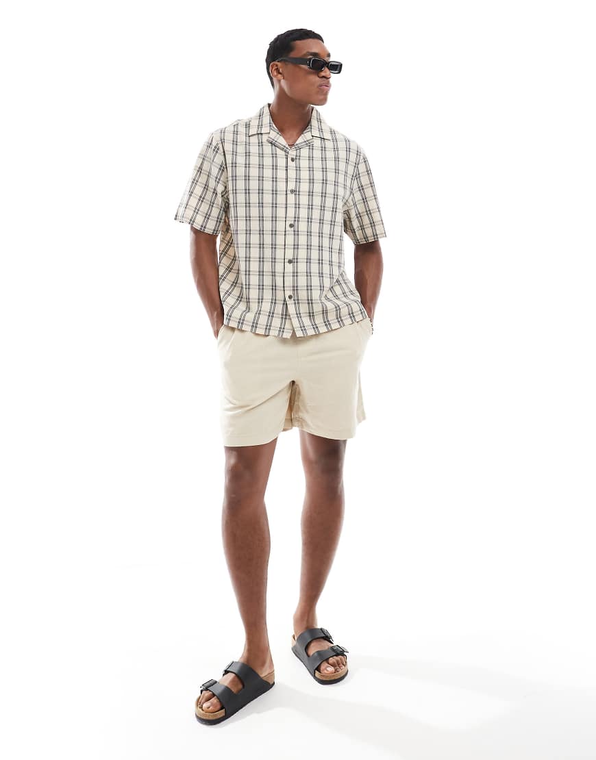 River Island - Hemd in kariertem Steinbeige mit Reverskragen-Neutral River Island - Hemd in kariertem Steinbeige mit Reverskragen-Neutral von River Island