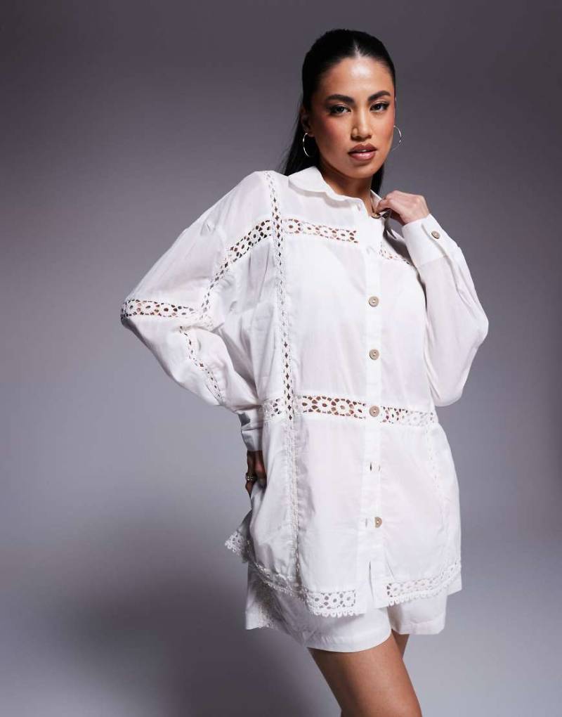 River Island - Hemdbluse in Weiß mit Spitzeneinsatz, Kombiteil von River Island