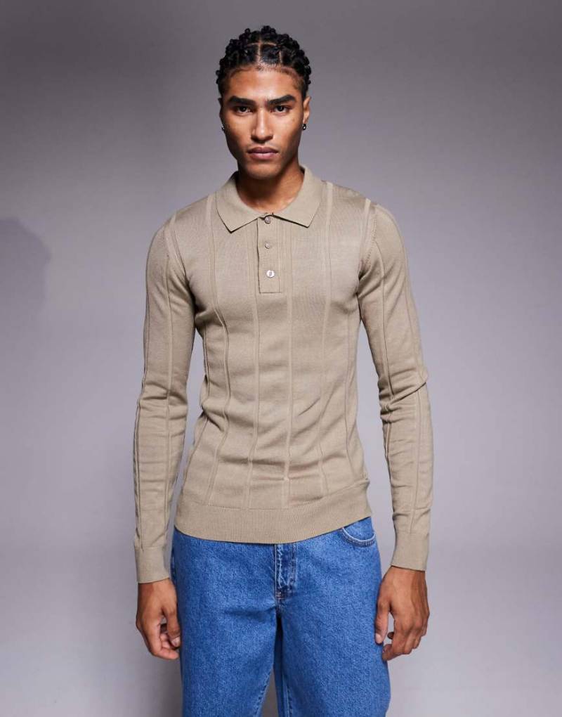 River Island - Körperbetontes Polohemd aus Rippstrick in Steinbeige-Neutral River Island - Körperbetontes Polohemd aus Rippstrick in Steinbeige-Neutral von River Island