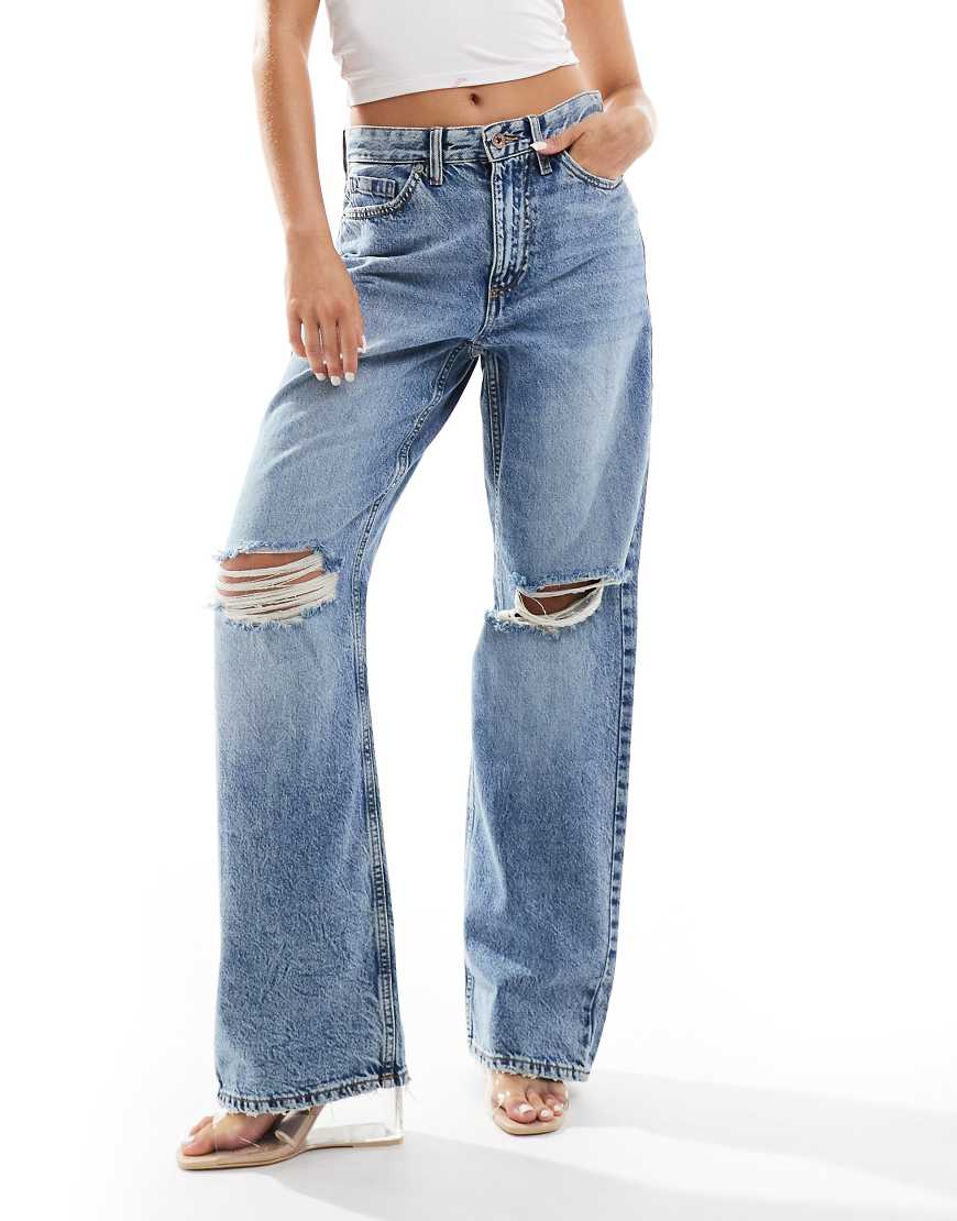 River Island - Locker geschnittene Jeans in mittelblauer Waschung von River Island