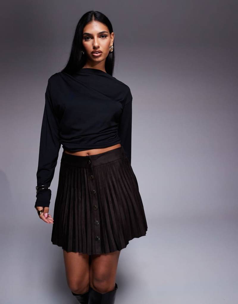 River Island - Plissierter Minirock aus Wildlederimitat in Dunkelbraun-Brown von River Island