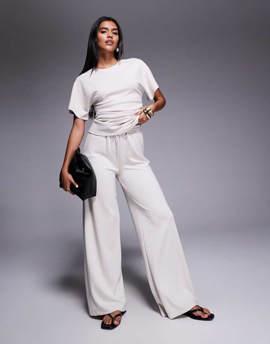 River Island - Schlichte Jogginghose in Creme mit weitem Bein-Weiß von River Island