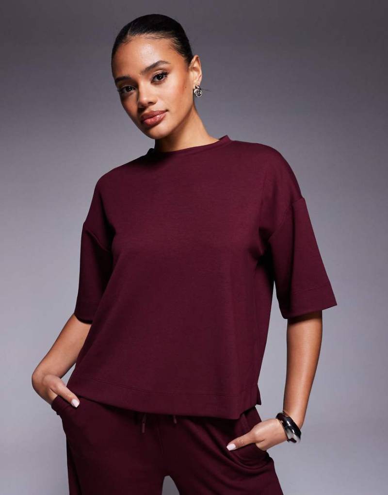 River Island - Schlichtes Oversize-T-Shirt in Burgunderrot von River Island