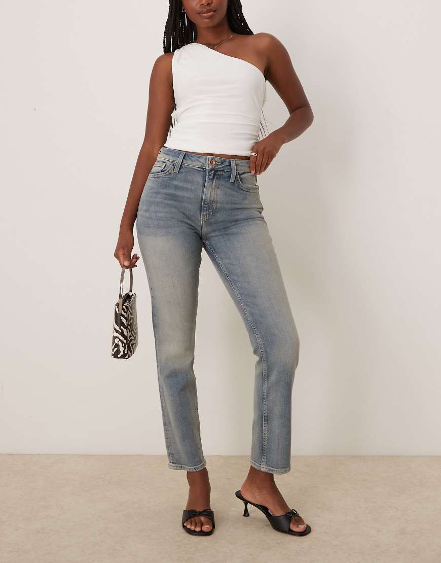 River Island - Schmal geschnittene Jeans in verwaschenem Mittelblau von River Island