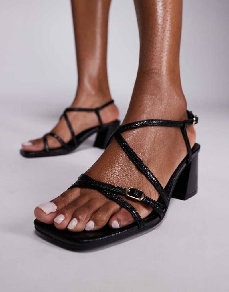 River Island - Schwarze Riemchensandalen mit Blockabsatz von River Island