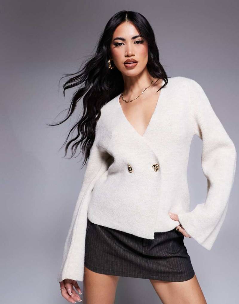 River Island - Strickjacke in Beige mit asymmetrischer Knopfleiste-Neutral von River Island
