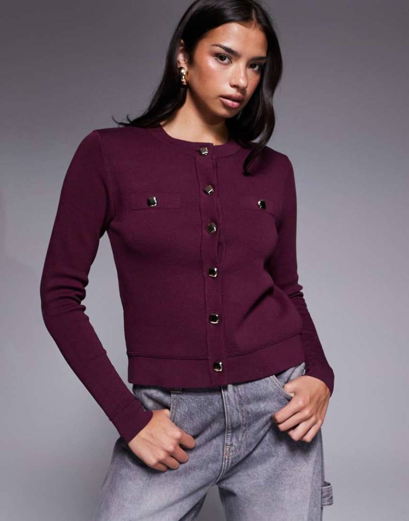 River Island - Strickjacke in Burgunderrot mit Kontrastrand von River Island