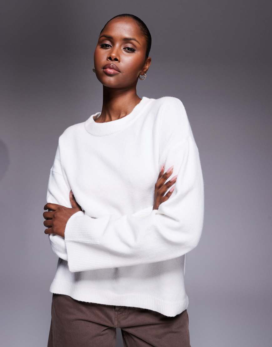 River Island - Strickpullover in Cremeweiß mit Rundhalsausschnitt von River Island