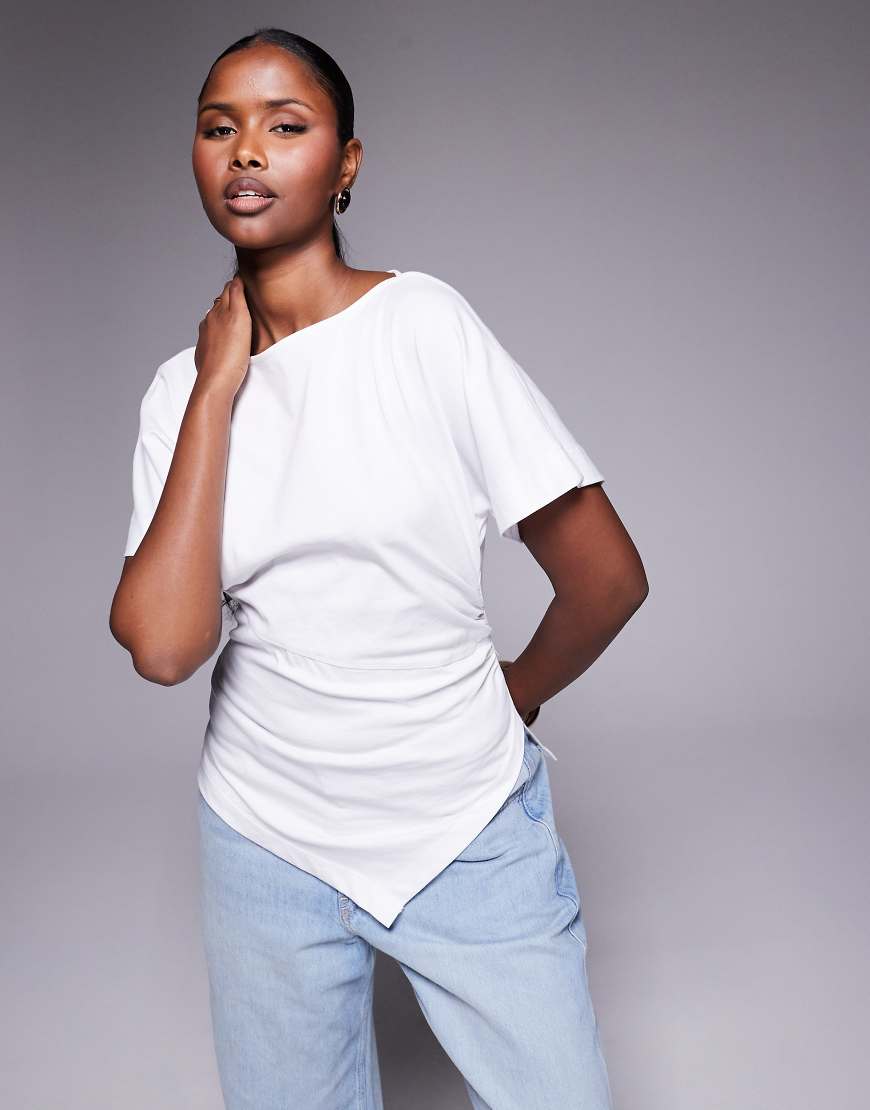 River Island - T-Shirt in Weiß mit drapierter Seite River Island - T-Shirt in Weiß mit drapierter Seite von River Island