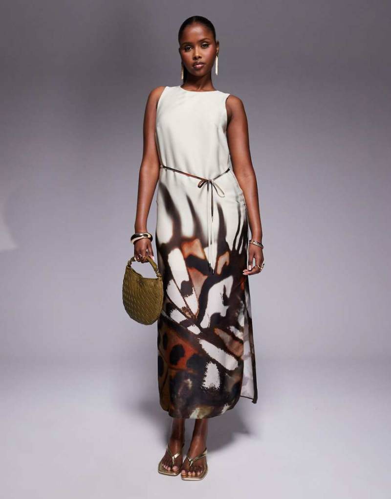 River Island - Trägerkleid in Creme mit Blumenprint und Ringerausschnitt-Weiß von River Island