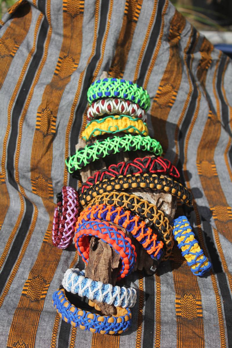 Paracord Mit Nähten Paracord Mit Nähten von RivergodCreations