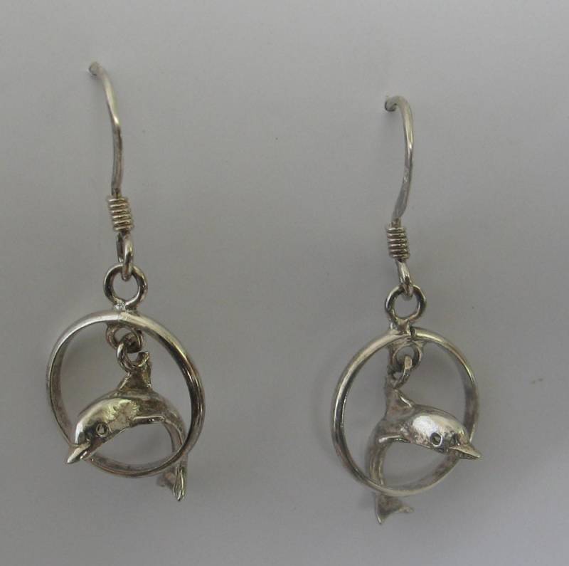 Sale Vintage Springende Delfin Ohrringe 35 Mm von Riveting