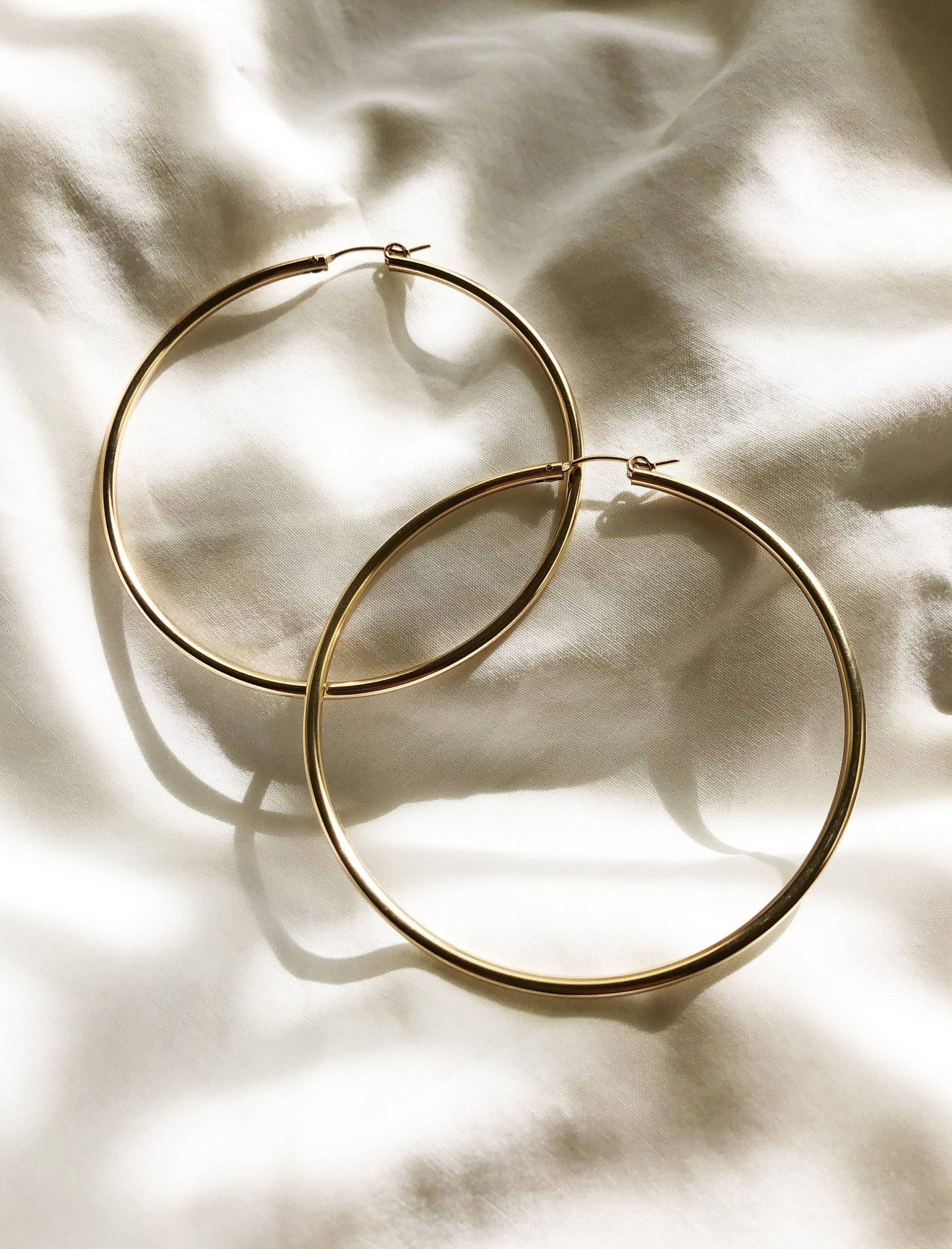 Große Gold Creolen, 14K Filled Minimale Ohrringe, Wasserdichte Übergroße Geburtstagsgeschenk Große Gold Creolen, 14K Filled Minimale Ohrringe, Wasserdichte Übergroße Geburtstagsgeschenk von RixenJewelry