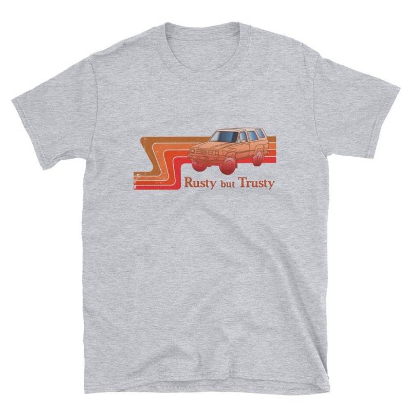 Toyota 1. Gen 4Runner Retro Beunruhigt Design Rusty Aber Trusty T-Shirt Von Rjcruisers von RjCruisers