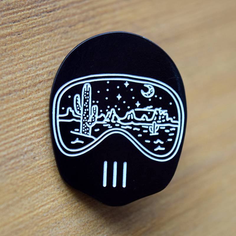 Motorradfahrer Geschenkidee Soft Emaille Motorrad Helm Pin Motorradfahrer Geschenkidee Soft Emaille Motorrad Helm Pin von Roammercantile