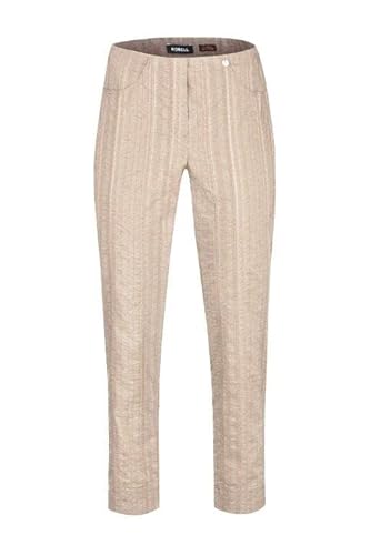 Robell Style BELLA09 – 7/8 Damenhose, Sommerhose mit Seersucker Struktur, Gerade geschnittenes Bein mit Gesässtaschen Farbe Beige Größe 40 von Robell