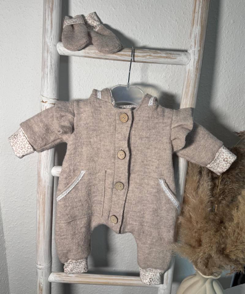 Walkoverall Beige/Leo Gr.56 von RobellaHandmade