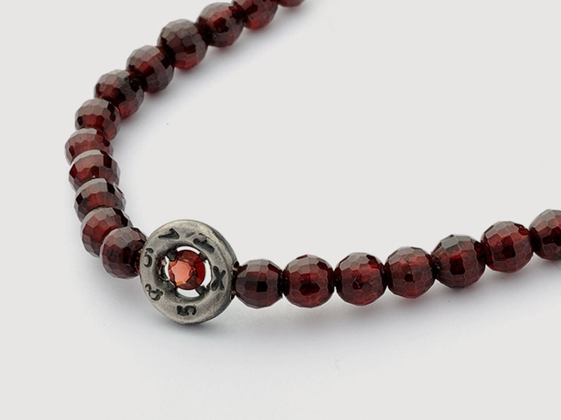 Armband, Granat Und Silber Armband Für Männer, Frauen, Unixex Armband. Handgefertigt Von Roberto Y Victoria Armband, Granat Und Silber Armband Für Männer, Frauen, Unixex Armband. Handgefertigt Von Roberto Y Victoria von RobertoyVictoria