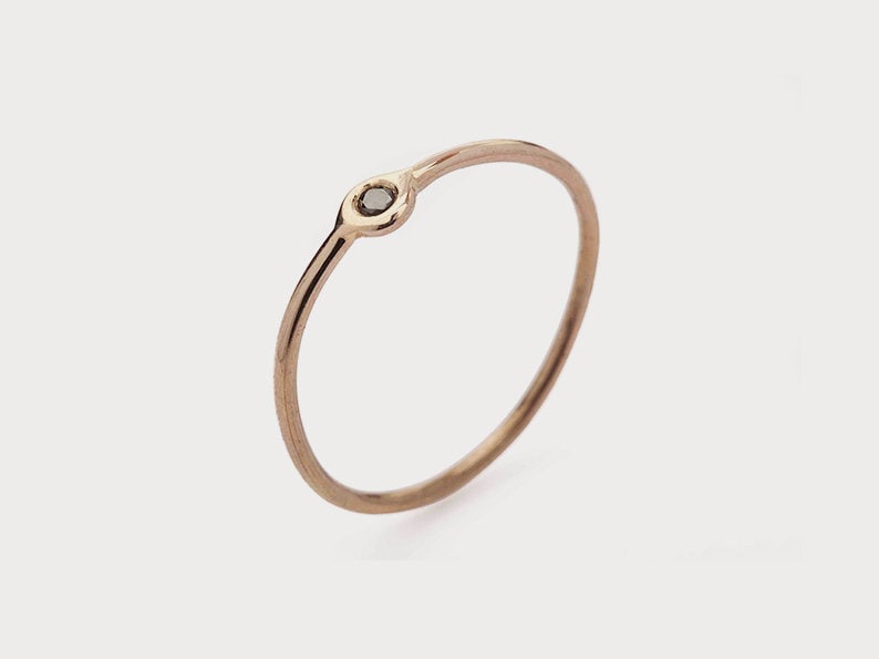 Solitär Diamant Ring Für Coole Träumer. Schön Und Minimal. Handarbeit Von Roberto Y Victoria Solitär Diamant Ring Für Coole Träumer. Schön Und Minimal. Handarbeit Von Roberto Y Victoria von RobertoyVictoria