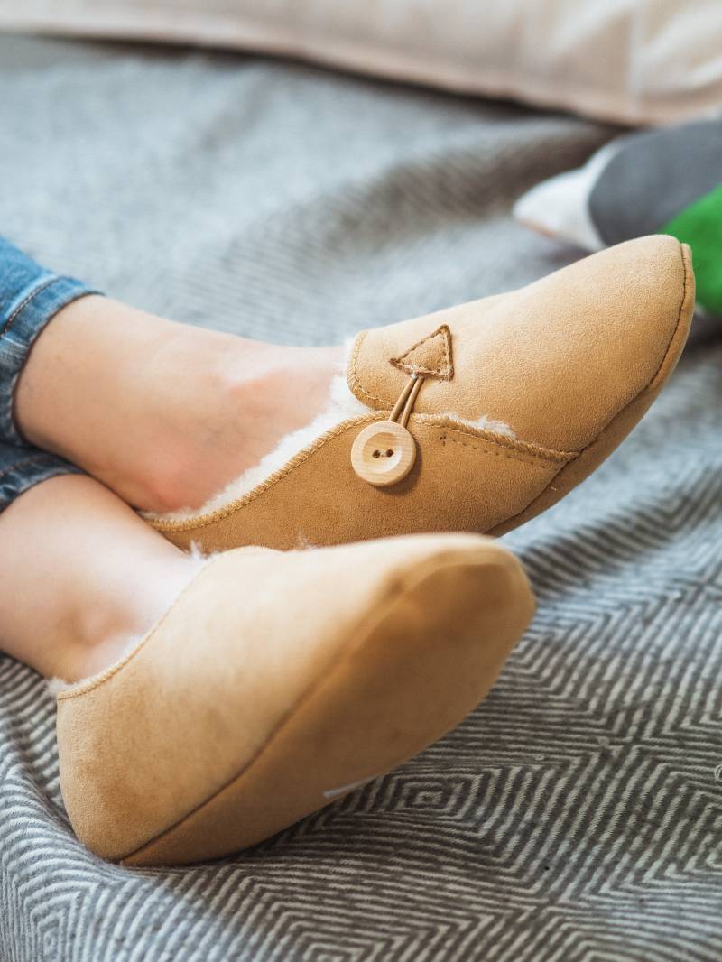 Damen Echtschaffell Hausschuhe 100% Echtpelz Handgefertigt Soft Sole von RobertsRugs
